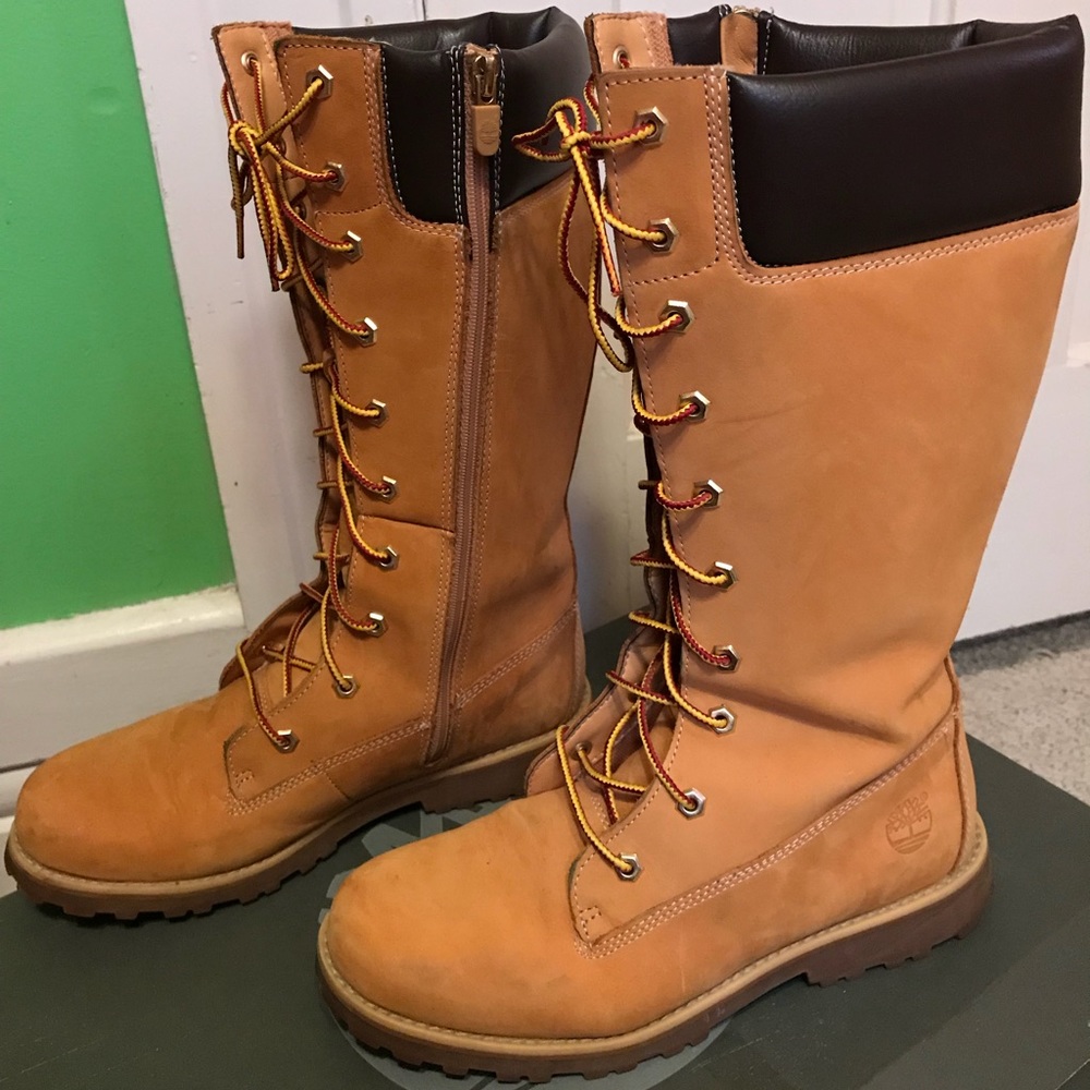 Like new TIMBERLAND tall boots! Size 6 juniors.